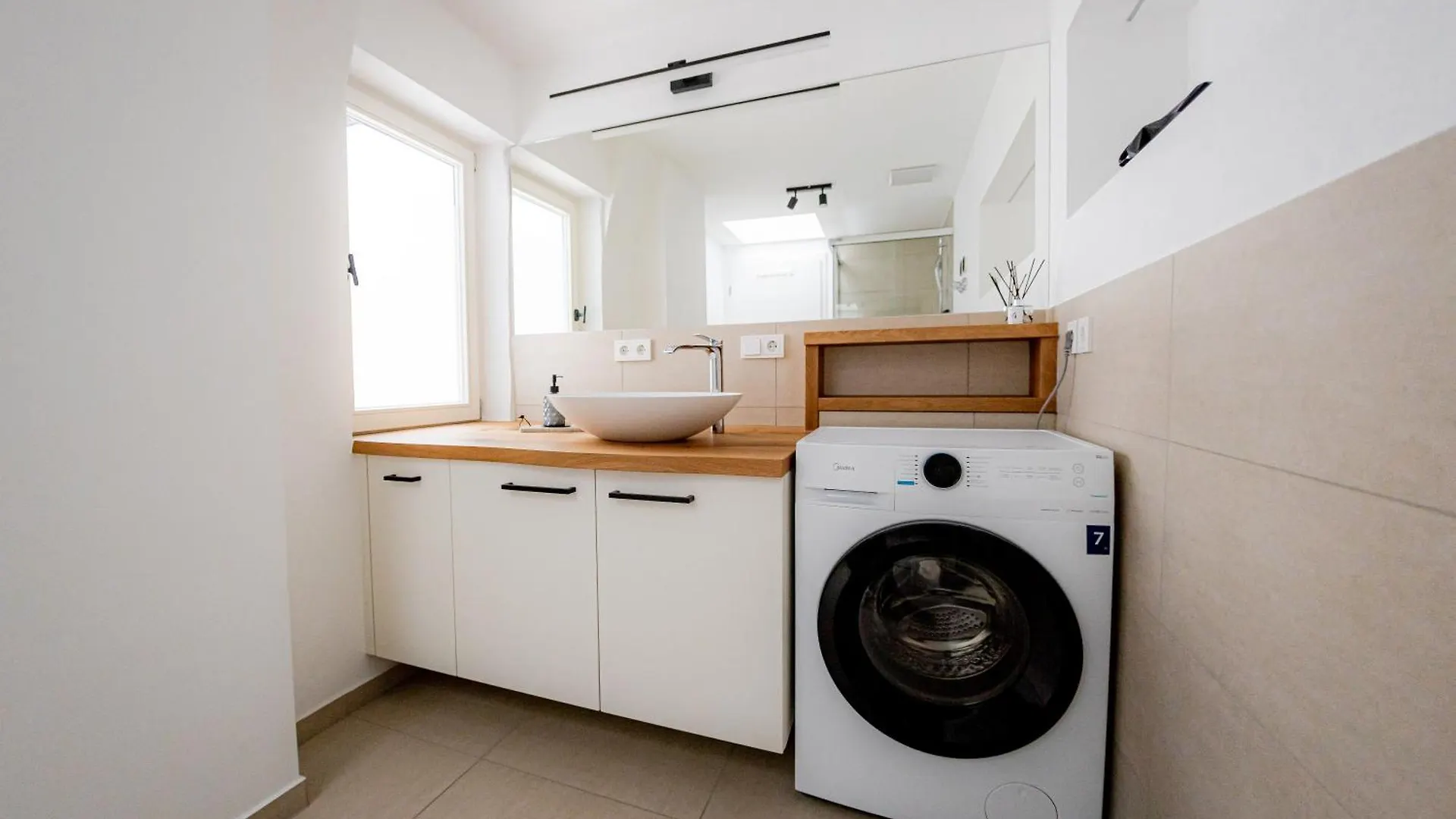 Apartmán Highlight Am Stadtplatz Muehldorf - C4S Come4Stay - 2 Zimmer Wohnung I Bis Zu 5 Gaeste